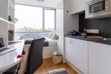 1 bed studio, Manresa Road, Chelsea, London, SW36NA - Image 1